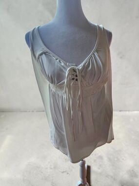 Boutique corset cut-out Shoulder White top Size Medium